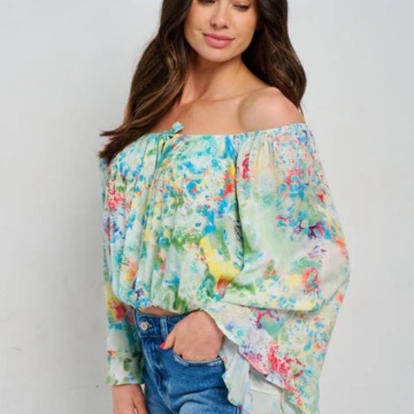 WOMEN'S LONG BELL SLEEVE FLORAL BLOUSE - Picture 2 of 4